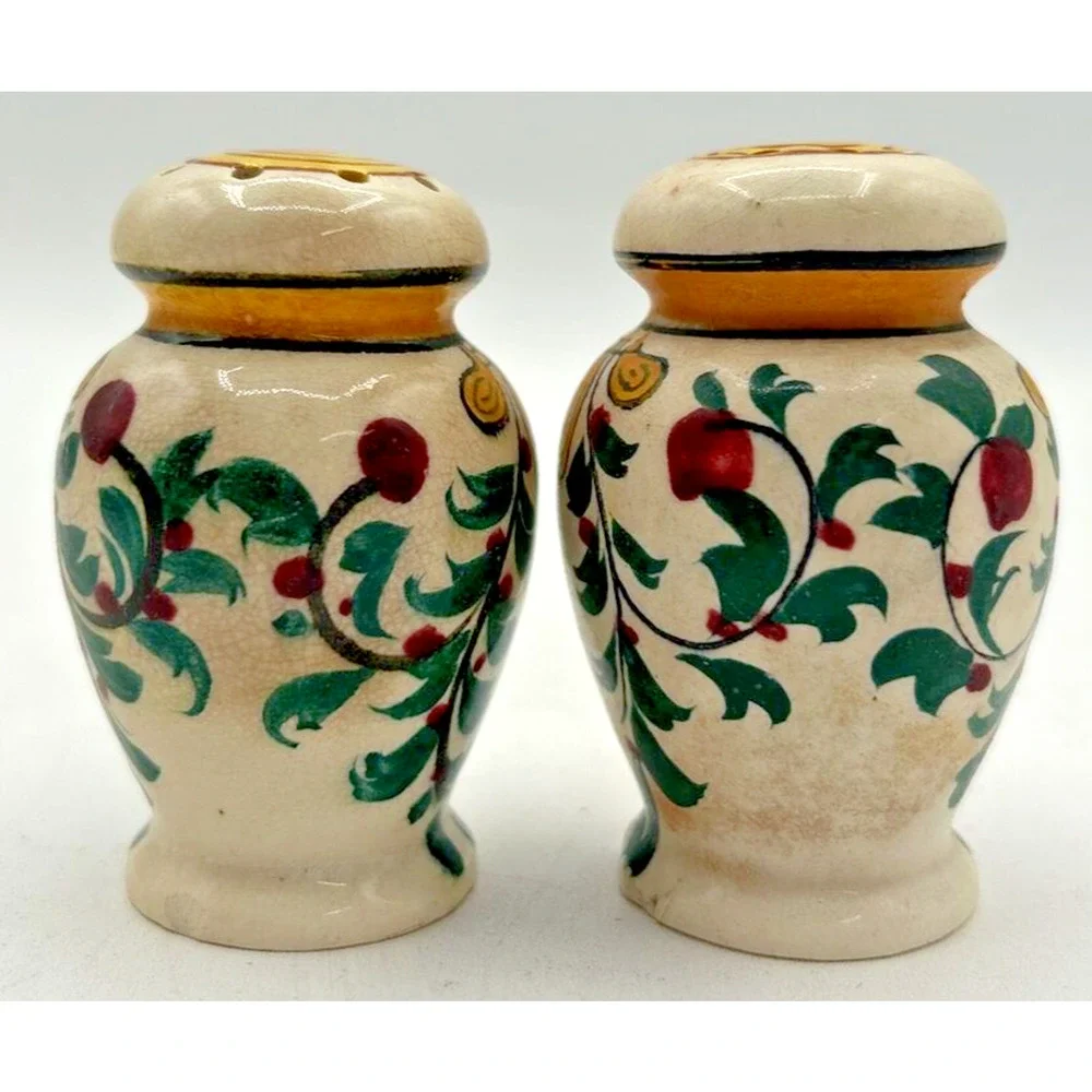 Vintage Retro Salt and Pepper Shakers Ceramic Made In Japan‎ U260/4